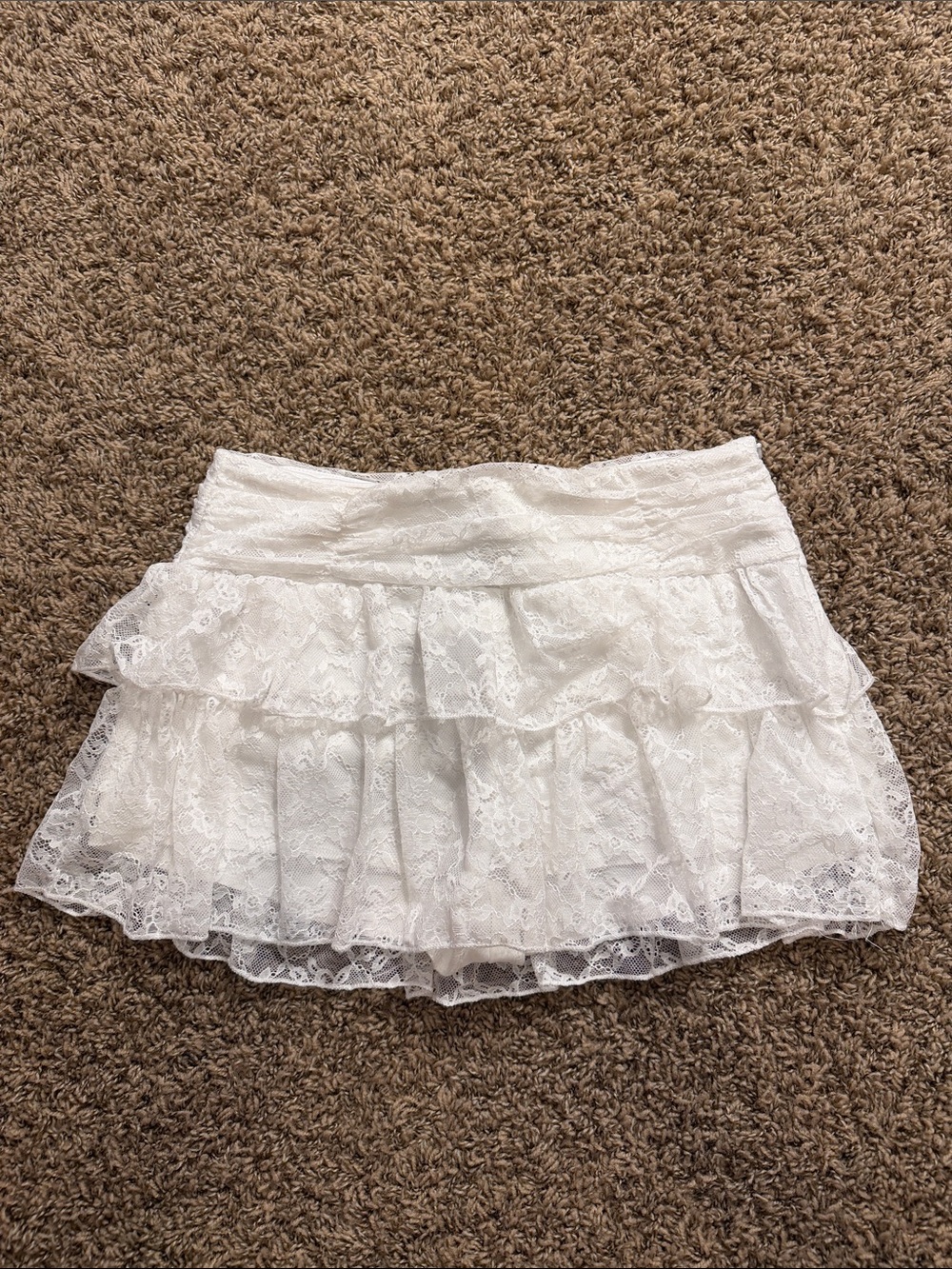 Source Unknown White Lace Ruffled Mini Skirt